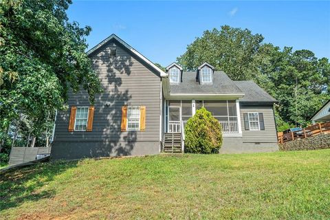Photo of 1640 Killian Hill Road SW, Lilburn, GA 30047 (MLS # 7611300)