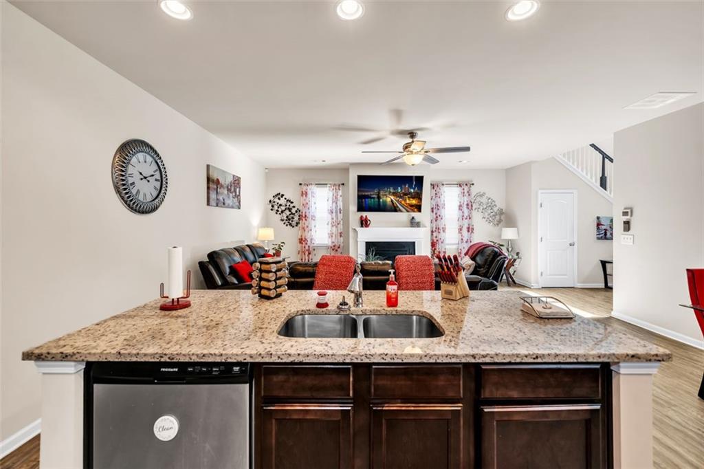 637 Sunflower Drive, Canton, Georgia image 10