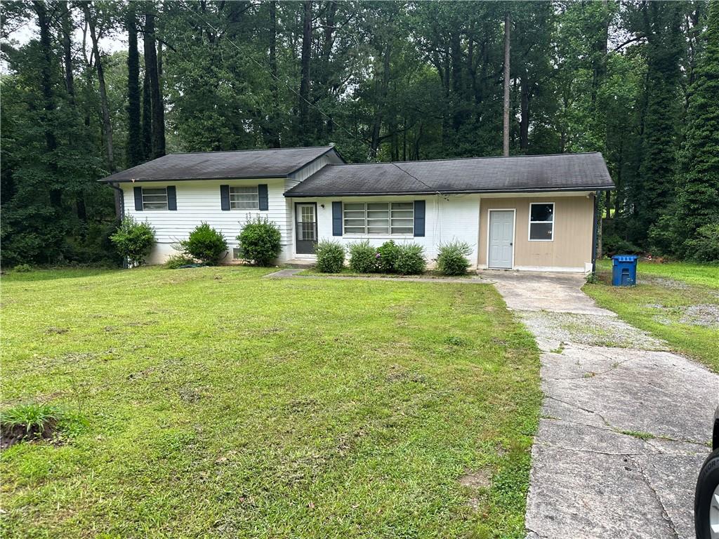 Marietta Investment Fantastic Opportunity ( Home Sols As Is ) Minute from Marietta square and Kennesaw Mtn Park! 3 Bedroom with 1.5 bath and 2.5 bedrooms and 1 full baths in Downstairs. Huge private yard. Amazing location, close to shopping and restaurants. Make this property your dreams home and renovating to your own choices layout. "SOLD AS IS" NO SELLER DISCLOSURES