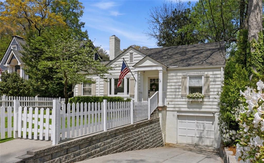 240 Eureka Drive NE