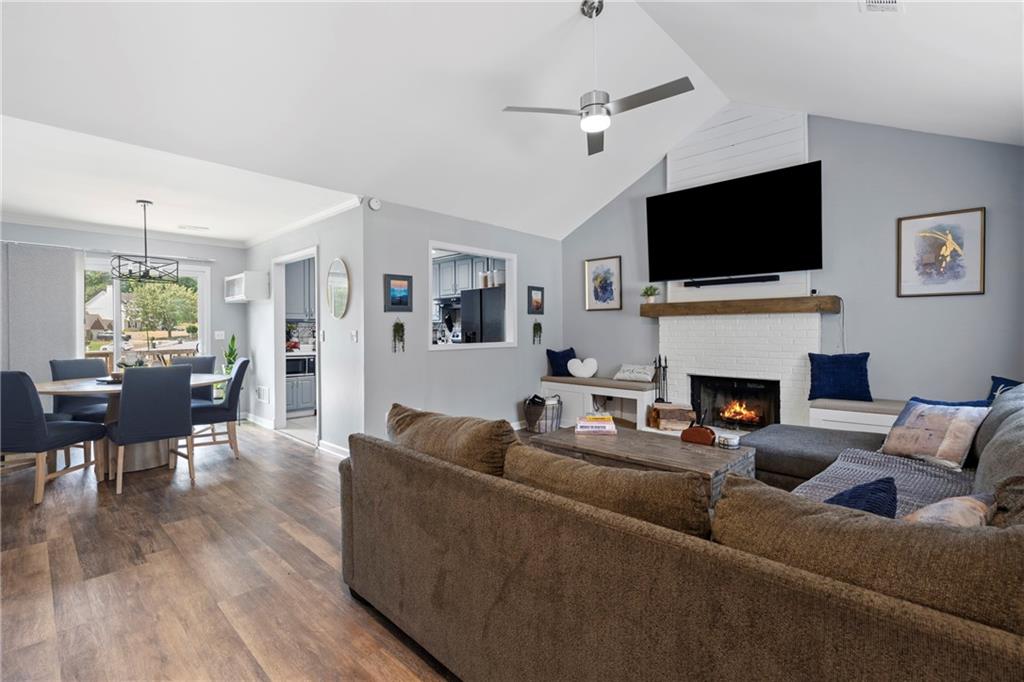 2671 Freemans Walk Path