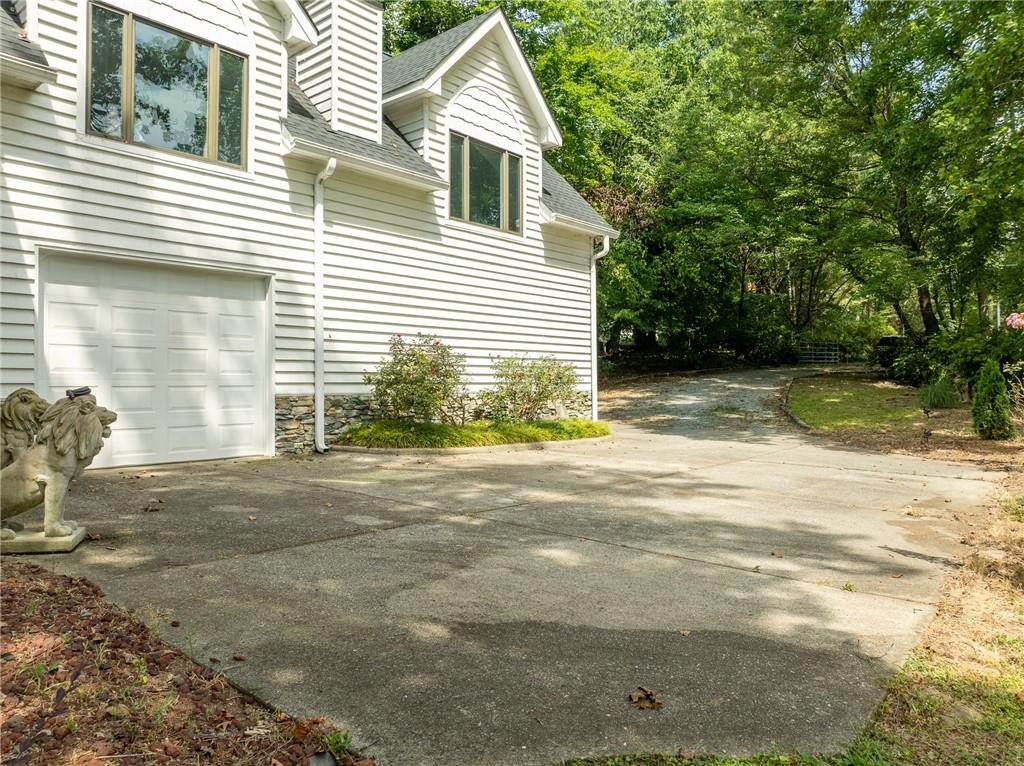 452 Brookwood Drive W