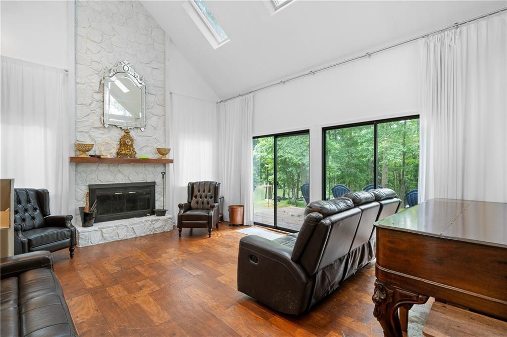 452 Brookwood Drive W