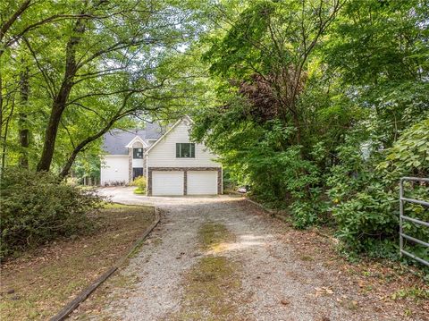 452 Brookwood Drive W Dawsonville GA 30534