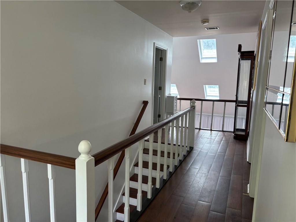 452 Brookwood Drive W