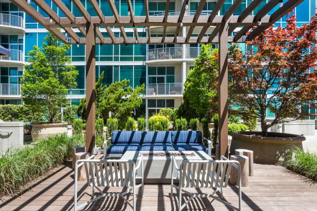 METROPOLIS - Residential