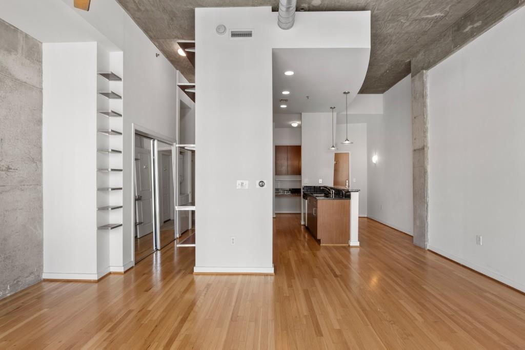 METROPOLIS - Residential