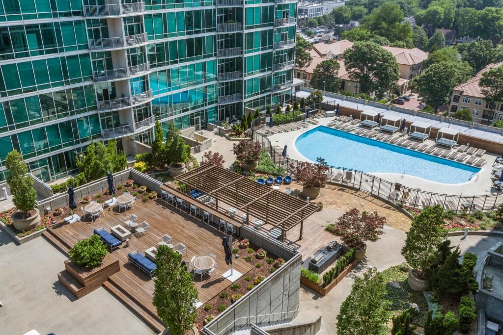 METROPOLIS - Residential