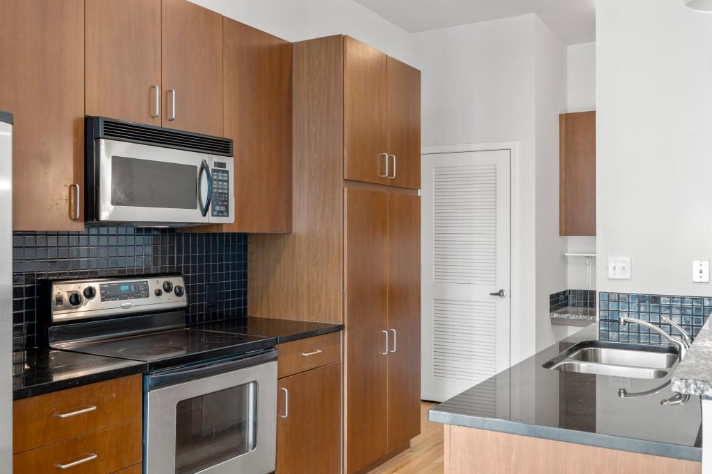 METROPOLIS - Residential