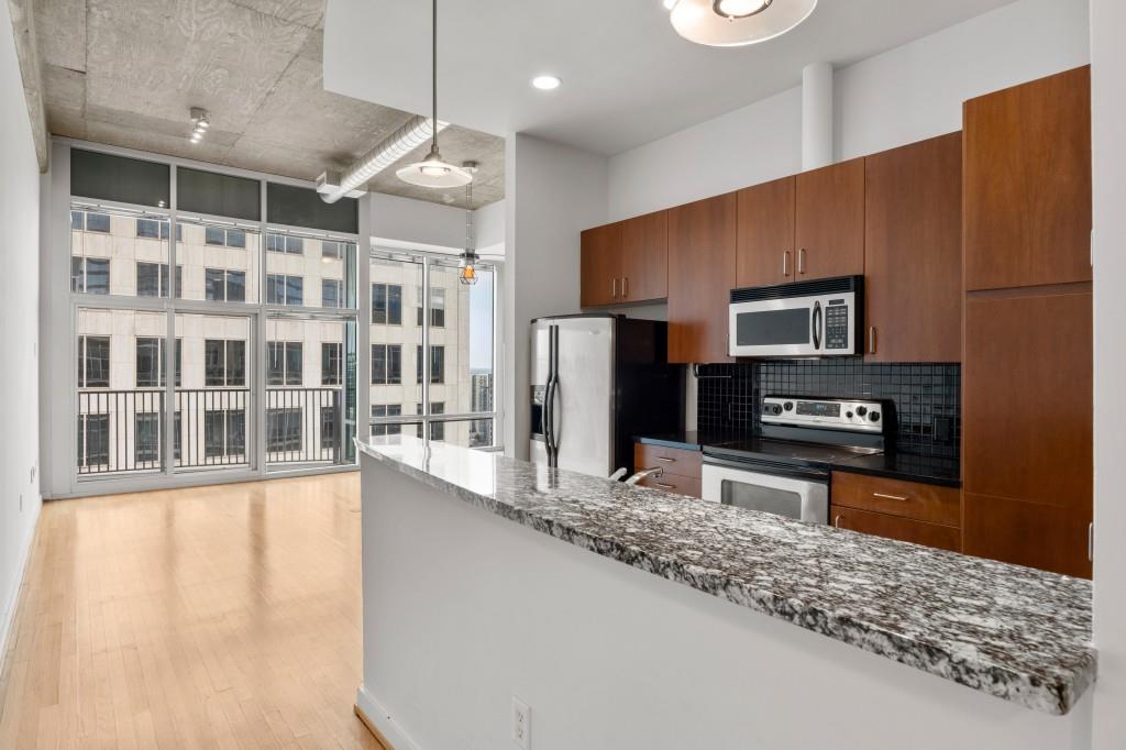 943 Peachtree Street NE 2009