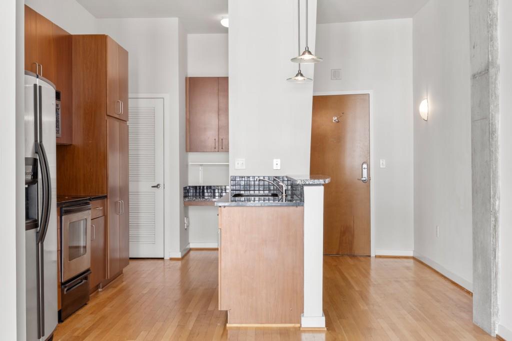 METROPOLIS - Residential