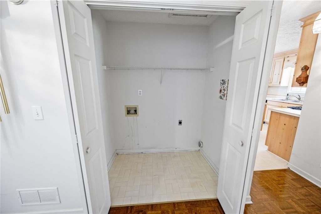 Laurel Lake - Residential