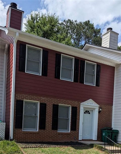 Townhouse For Sale - 4790 Hairston Place<br/> Stone Mountain, GA 30088