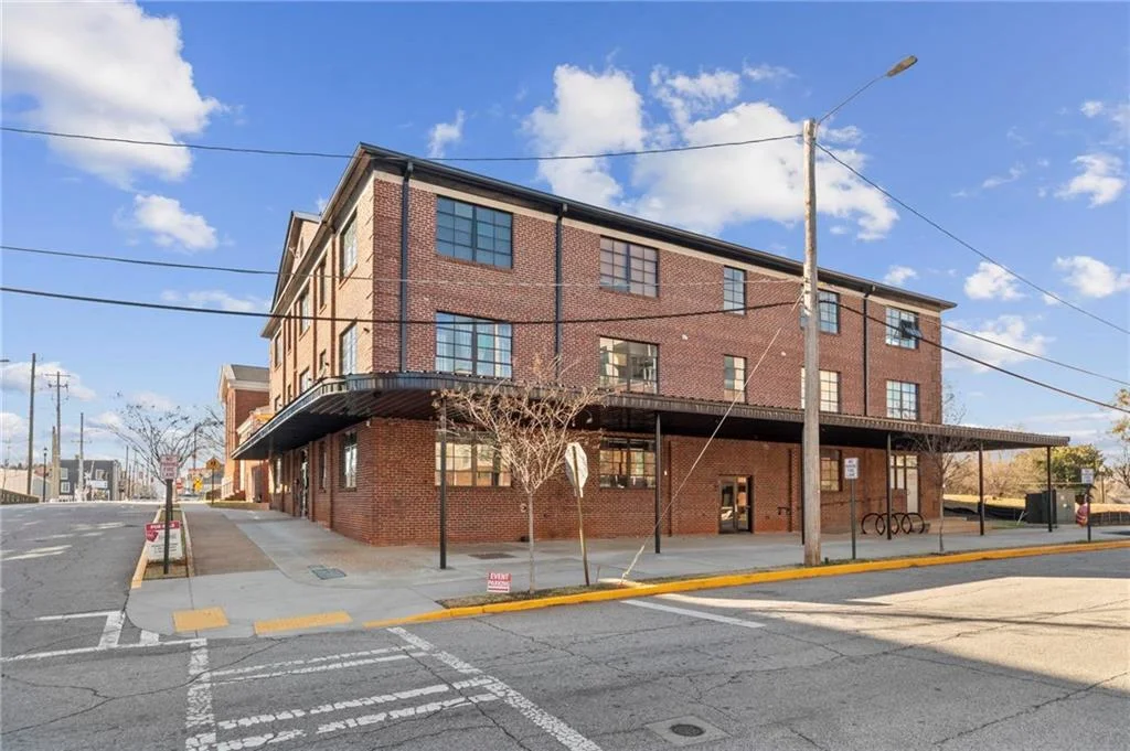 1805 Harvard Avenue Unit 305