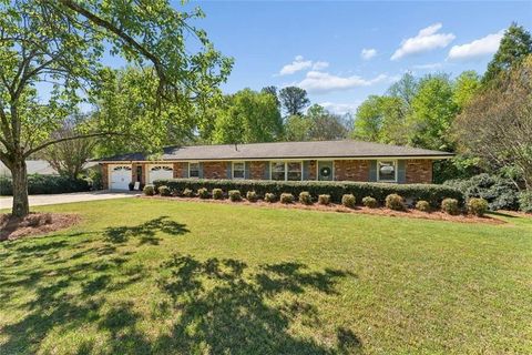 Photo of 668 Debra Drive, Marietta, GA 30066 (MLS # 7749127)