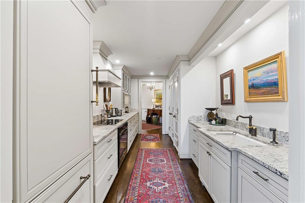 2660 Peachtree Road NW 32B