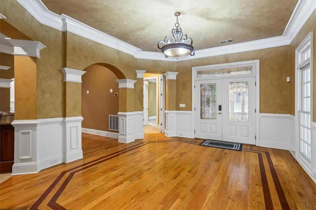 2068 Coolidge Way NW