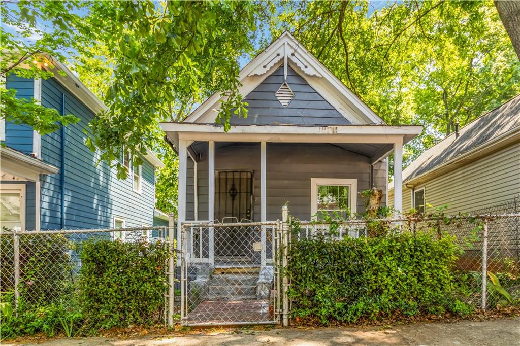 712 Garibaldi Street SW