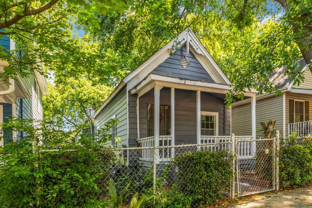 712 Garibaldi Street SW