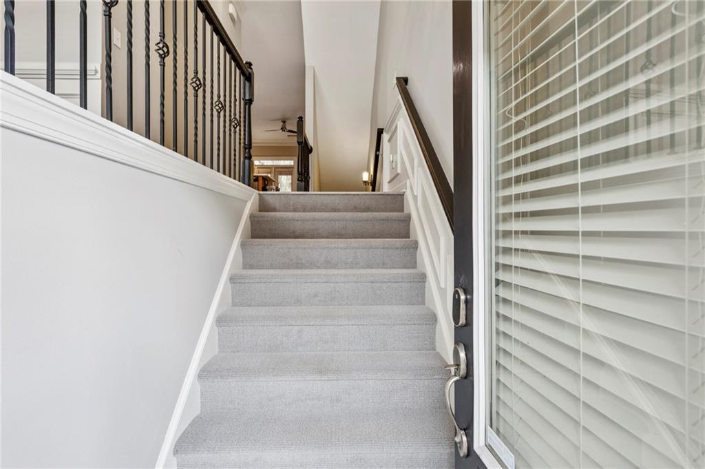 1972 Cobblestone Circle NE