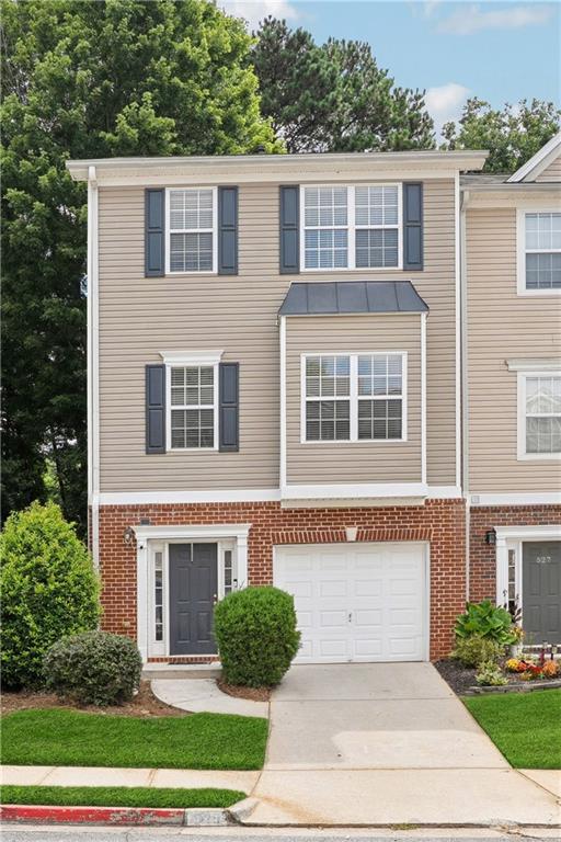529 Lantern Wood Drive