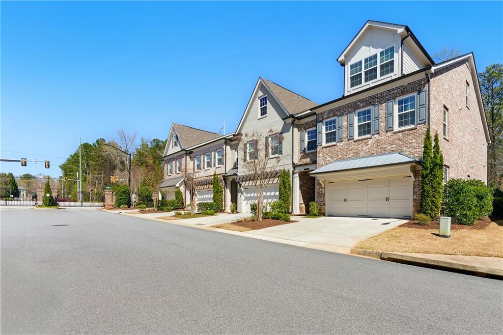 3172 Havencroft Drive, Roswell, Georgia image 3