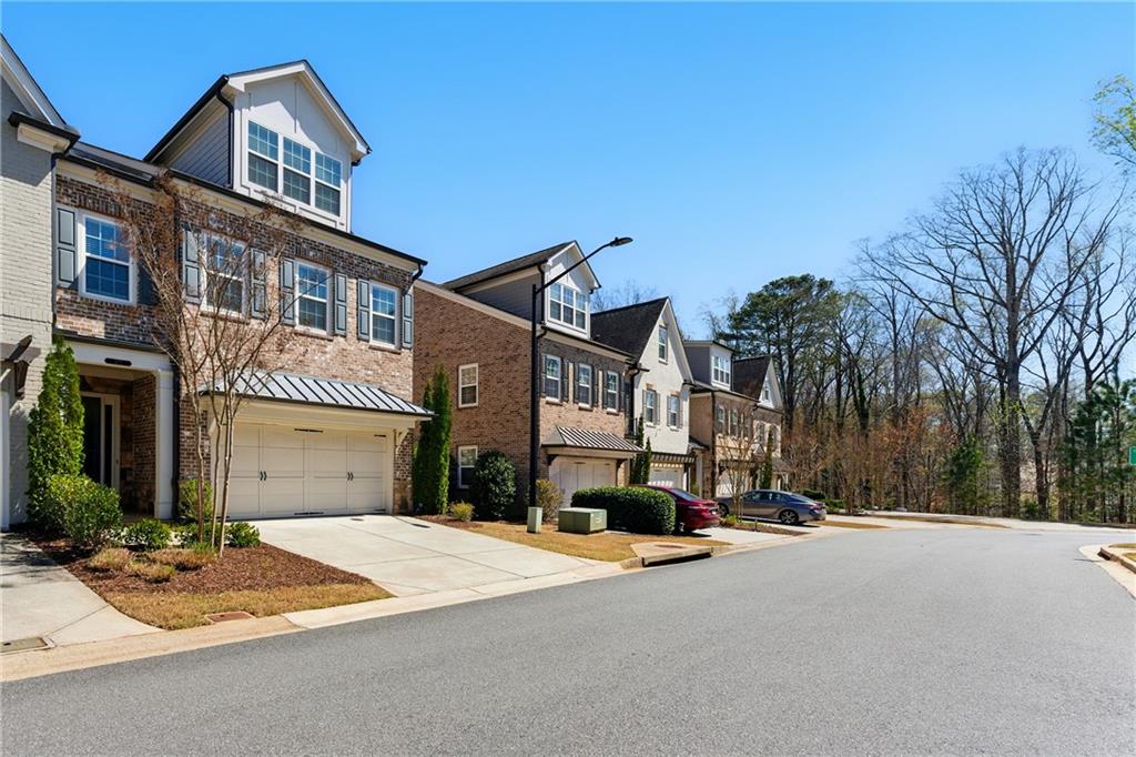 3172 Havencroft Drive, Roswell, Georgia image 2