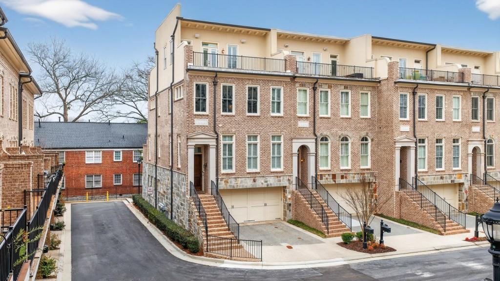 58 Sheridan Drive NE 19