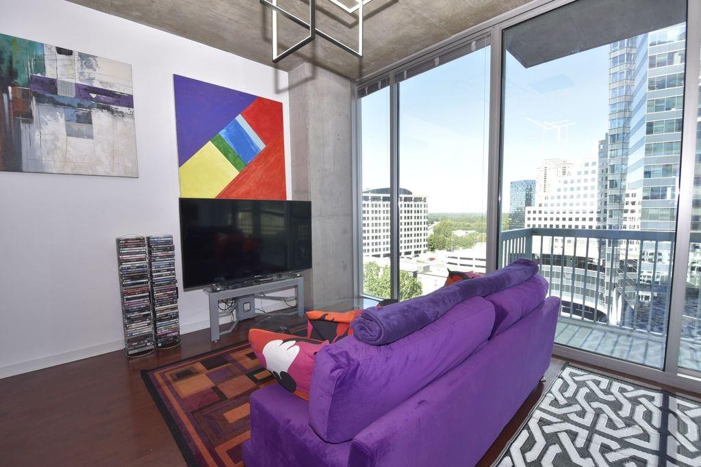 3324 Peachtree Road NE 1115