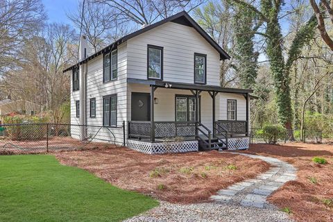 Homes For Sale - 5121 Central Drive<br/> Stone Mountain, GA 30083