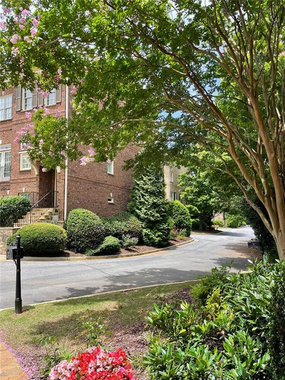 578 PARKSIDE VILLAGE Way NW