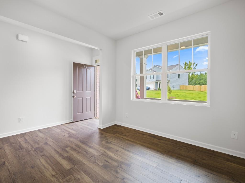 8228 Coldstream Drive, Fairburn, Georgia image 3