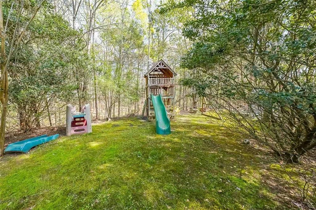 1050 DUNEDIN Trail