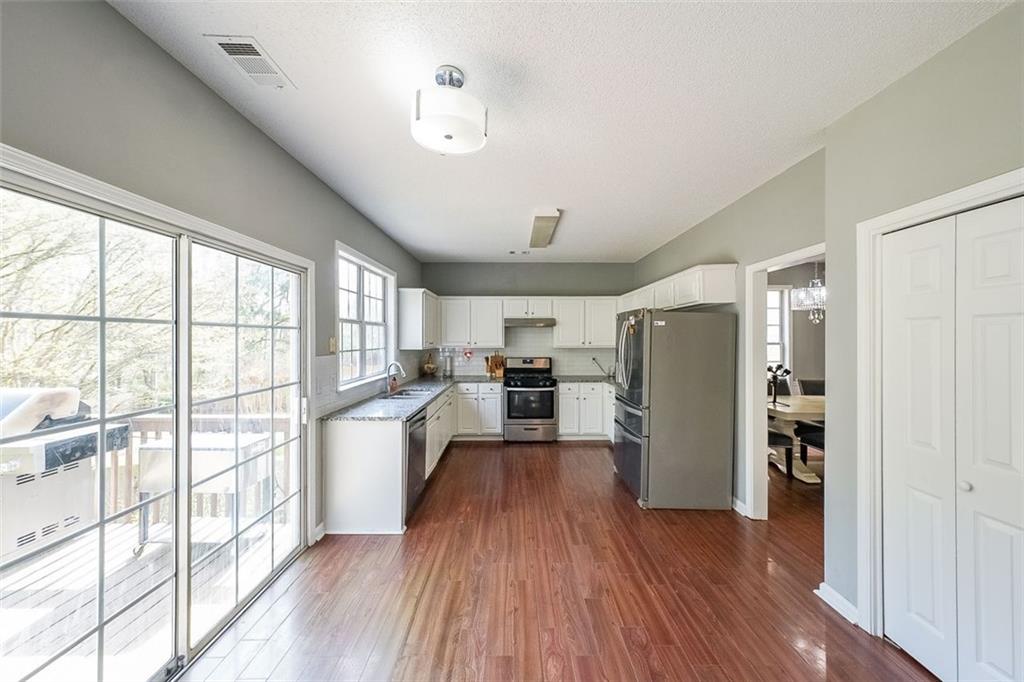 1050 DUNEDIN Trail