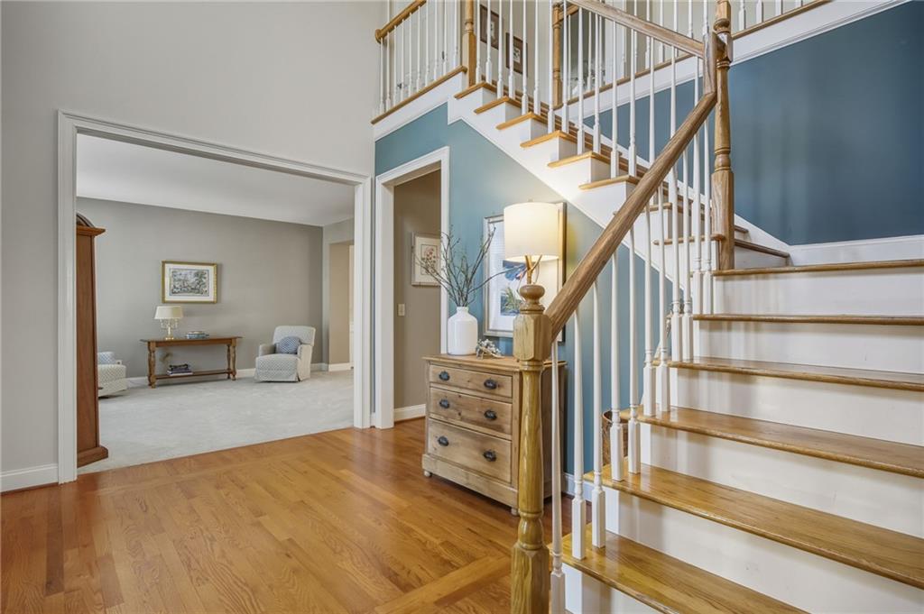 1707 Kenbrook Court NW