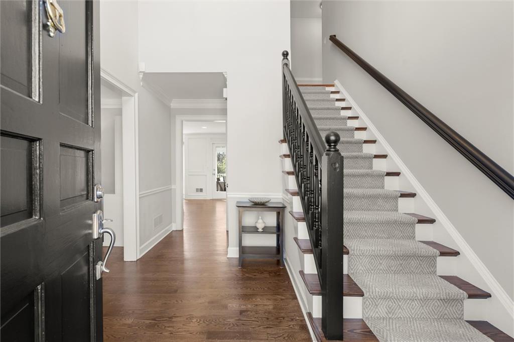 600 Willow Knoll Drive SE