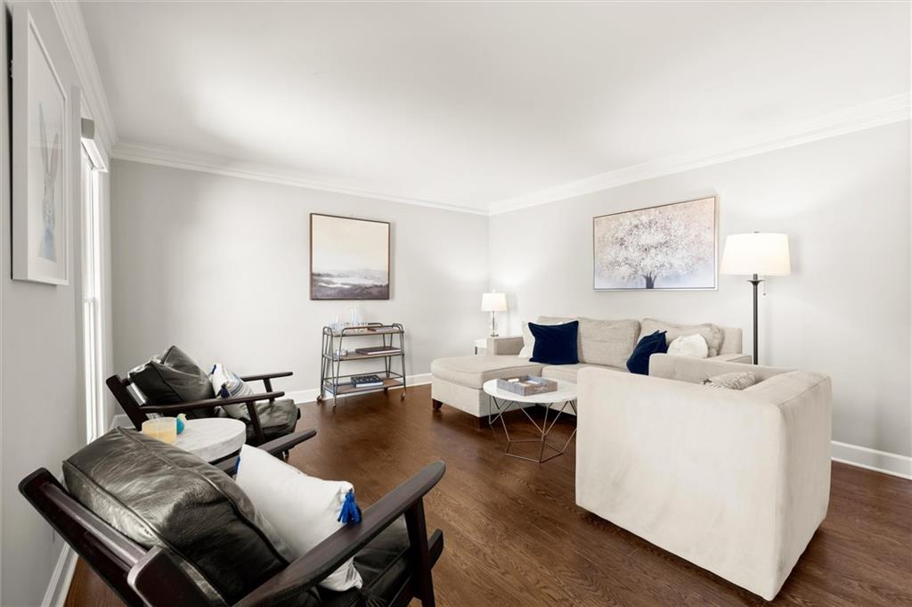 600 Willow Knoll Drive SE