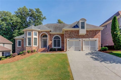 Homes For Sale - 2640 Ivy Brook Lane<br/> Buford, GA 30519