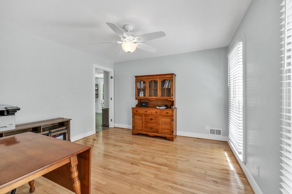 1972 Tanglewood Drive, Snellville, Georgia image 9