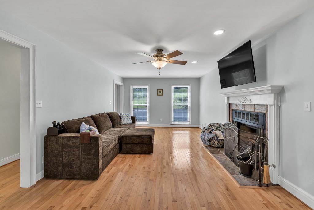 1972 Tanglewood Drive, Snellville, Georgia image 13