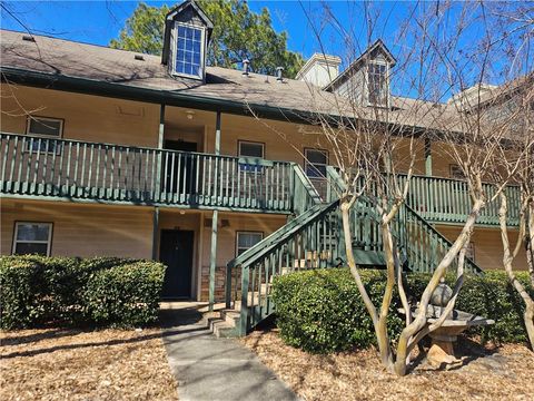 Condo For Sale - 310 Brittany Court<br/> Duluth, GA 30096