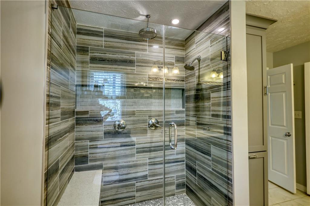 4814 Riveredge Cove, Snellville, Georgia image 28