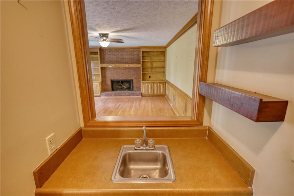 4814 Riveredge Cove, Snellville, Georgia image 13