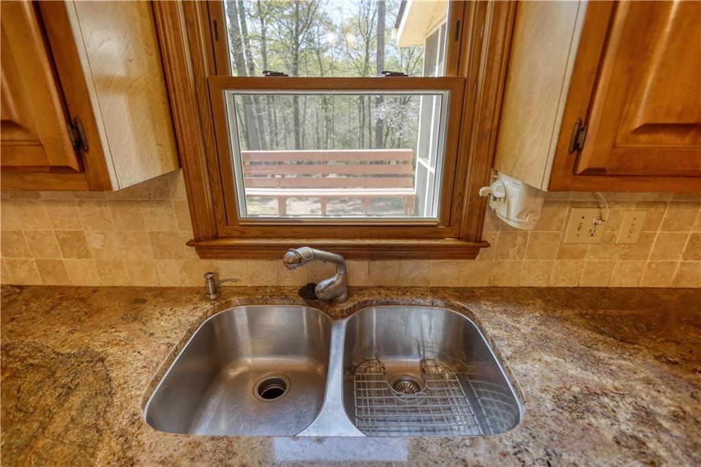 4814 Riveredge Cove, Snellville, Georgia image 12