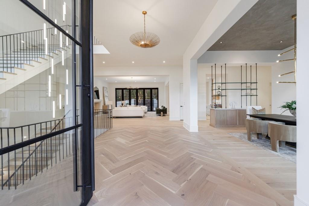 2983 Habersham Court NW