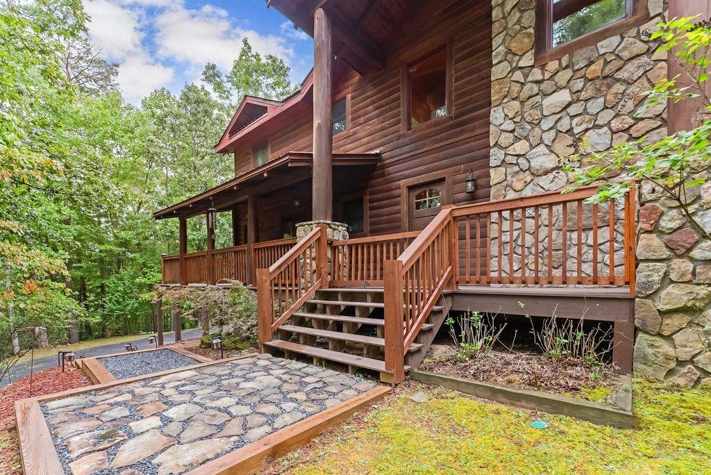 994 Whispering Pine Lane