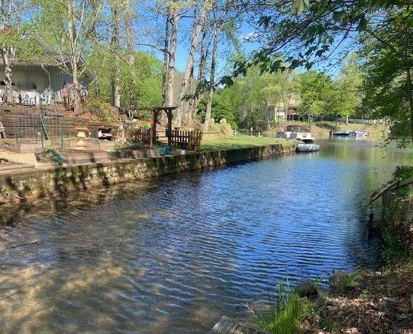 5004 Delverton Court