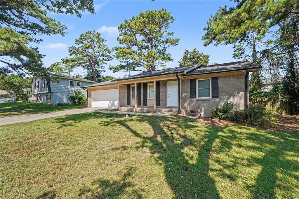 2195 Rochelle Way