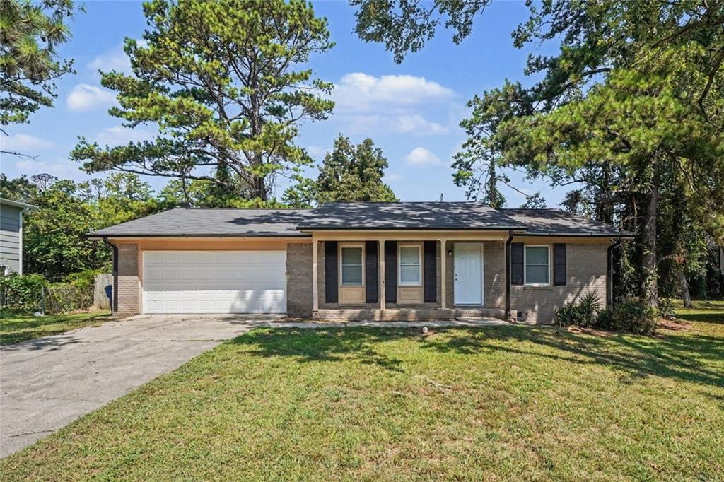 2195 Rochelle Way