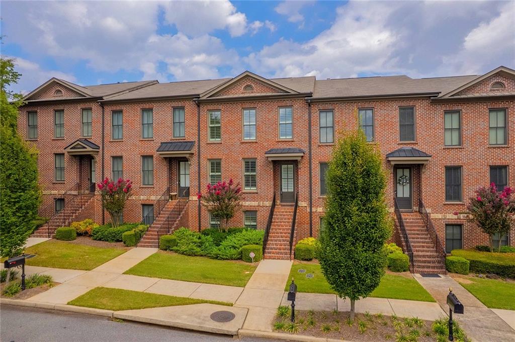 2046 Heathermere Way